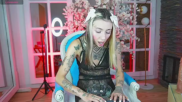 miss   angel online show from April 2026 11:15:01 AM