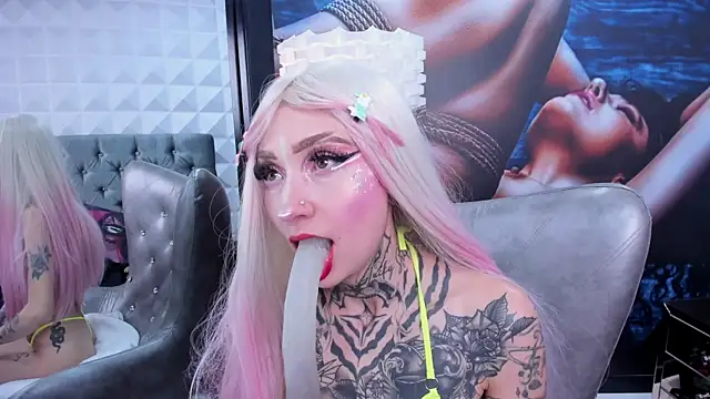 miss   angel online show from September 2025 06:12:02 PM