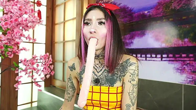 miss   angel online show from October 2025 06:18:01 PM