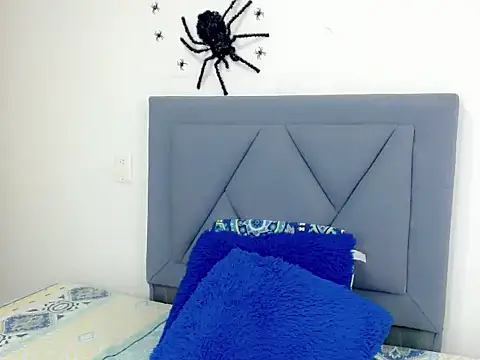 dominic 00 online show from October 2025 08:31:02 PM