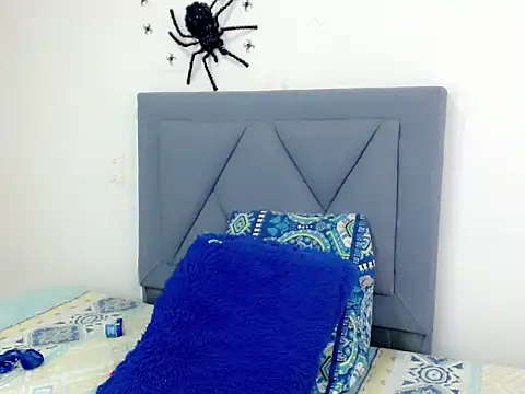 dominic 00 online show from October 2025 09:25:01 PM