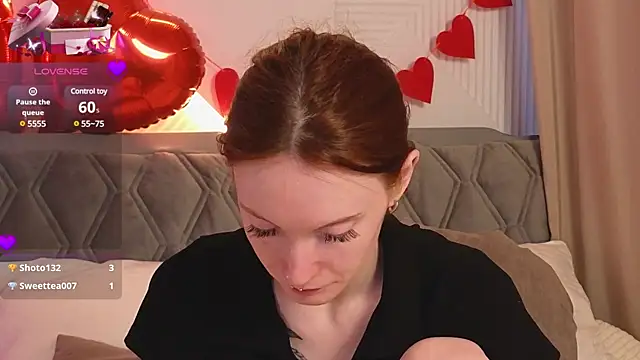 Snapshot of JoYung chatting on February 2025 04:20:01 AM JoYung online show from February 2025 04:20:01 AM