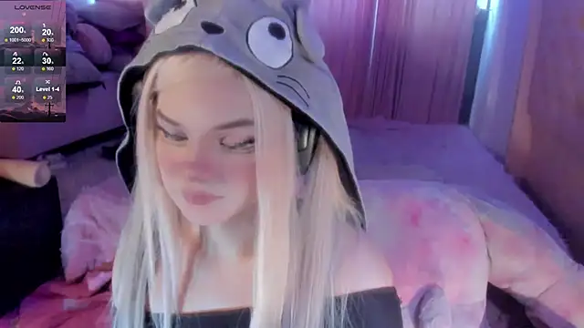 Snapshot of Angelica_Reborn chatting on November 2025 05:46:01 PM Angelica Reborn online show from November 2025 05:46:01 PM