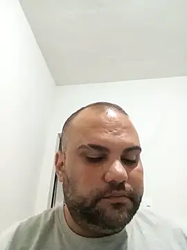 Snapshot of Felipe_OwnZ chatting on October 2025 04:33:02 AM Felipe OwnZ online show from October 2025 04:33:02 AM