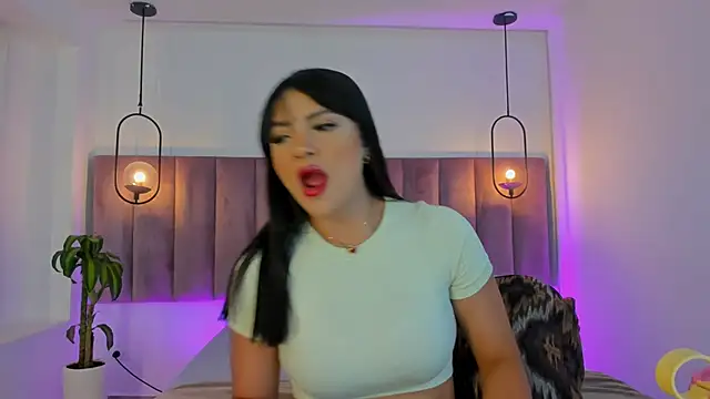 emmiily z online show from May 2026 09:51:01 PM