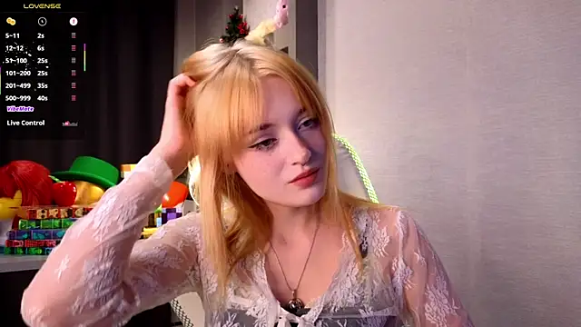 Hisoka akerley online show from September 2025 06:35:02 PM