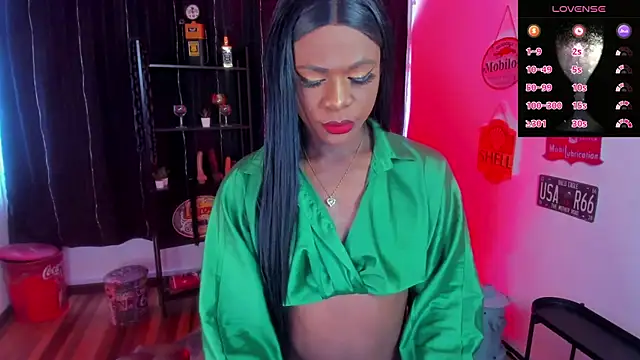 Snapshot of anuvyz_miller_ chatting on May 2026 12:44:01 PM anuvyz miller online show from May 2026 12:44:01 PM