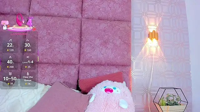 LilyRoxi online show from October 2025 09:16:01 PM