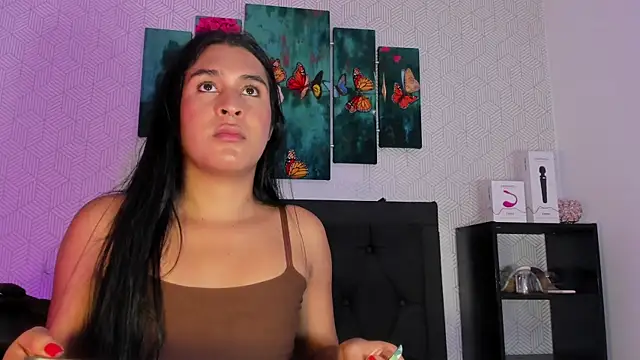 Snapshot of Selena_fox7 chatting on October 2025 03:27:01 AM Selena fox7 online show from October 2025 03:27:01 AM