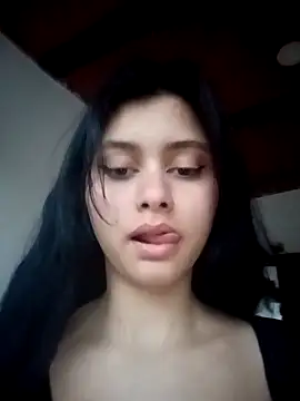 Snapshot of CHLOE_ISABELL chatting on December 2025 08:04:02 PM CHLOE ISABELL online show from December 2025 08:04:02 PM