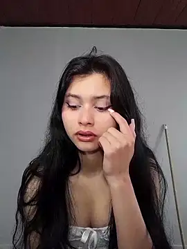 Snapshot of CHLOE_ISABELL chatting on October 2025 05:58:01 PM CHLOE ISABELL online show from October 2025 05:58:01 PM