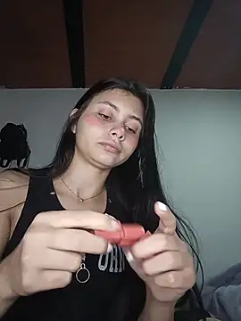 Snapshot of CHLOE_ISABELL chatting on February 2026 11:33:02 AM CHLOE ISABELL online show from February 2026 11:33:02 AM