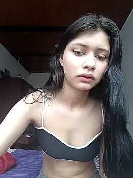 Snapshot of CHLOE_ISABELL chatting on November 2025 04:11:01 PM CHLOE ISABELL online show from November 2025 04:11:01 PM