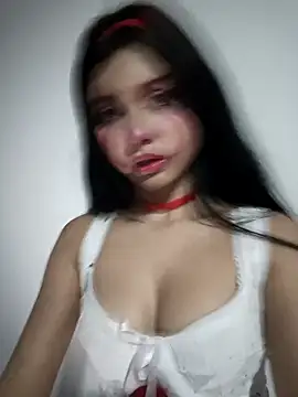 Snapshot of CHLOE_ISABELL chatting on November 2025 01:01:02 AM CHLOE ISABELL online show from November 2025 01:01:02 AM