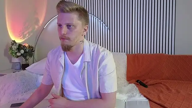 Saint Vicious online show from October 2025 08:21:02 PM