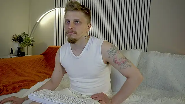 Saint Vicious online show from October 2025 08:24:01 PM