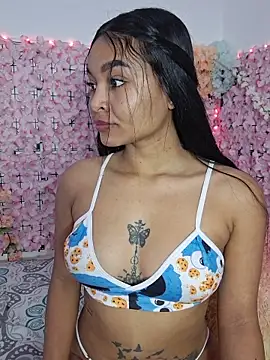 Snapshot of Lynda_Bonnie chatting on February 2026 03:06:02 PM Lynda Bonnie online show from February 2026 03:06:02 PM