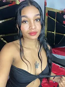 Snapshot of Lynda_Bonnie chatting on February 2025 03:26:01 PM Lynda Bonnie online show from February 2025 03:26:01 PM