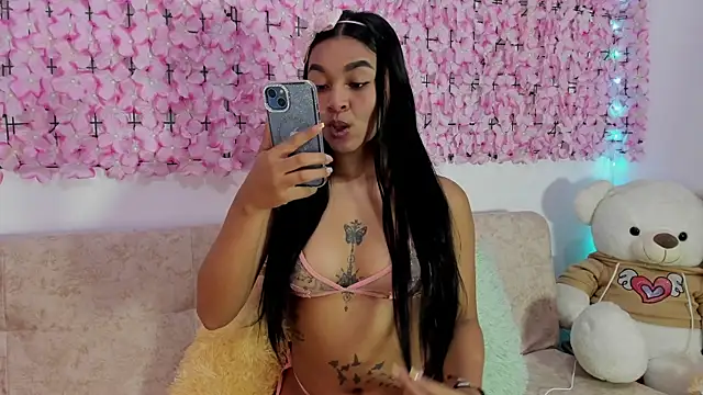 Lynda Bonnie online show from October 2025 12:39:02 PM