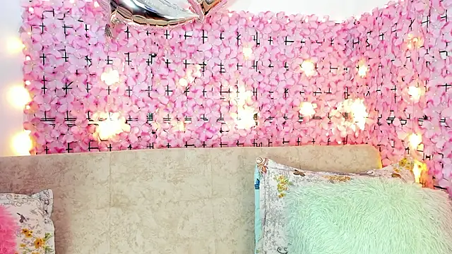 Snapshot of Lynda_Bonnie chatting on February 2026 05:12:02 PM Lynda Bonnie online show from February 2026 05:12:02 PM