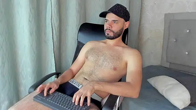 Luke Diaz7 online show from March 2025 07:12:01 PM