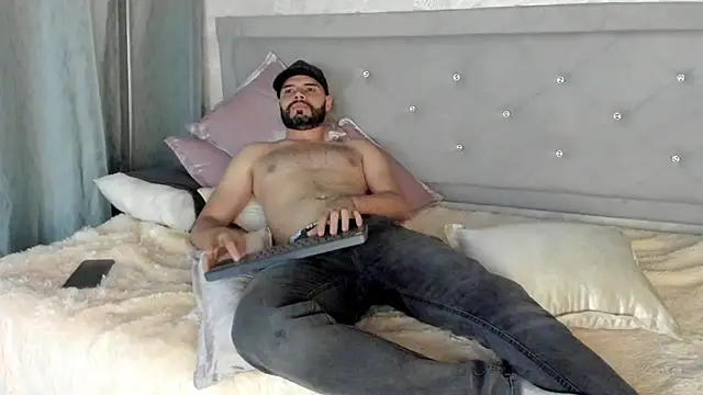 Luke Diaz7 online show from March 2025 03:56:01 AM