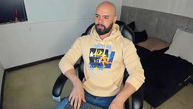 Luke Diaz7 online show from October 2025 04:36:01 AM