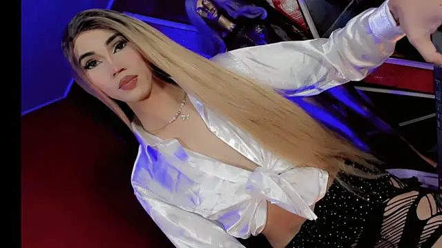 emelly horny  online show from November 2025 07:17:02 PM