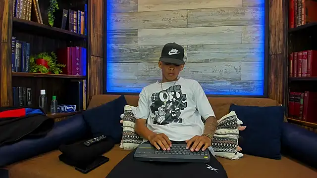 AndrewStiff online show from February 2025 03:42:01 AM