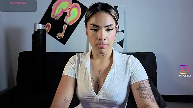 Snapshot of Maryybellax chatting on January 2026 01:42:02 AM Maryybellax online show from January 2026 01:42:02 AM