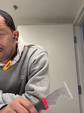 Snapshot of SIXKING7410 chatting on February 2026 05:01:02 PM SIXKING7410 online show from February 2026 05:01:02 PM