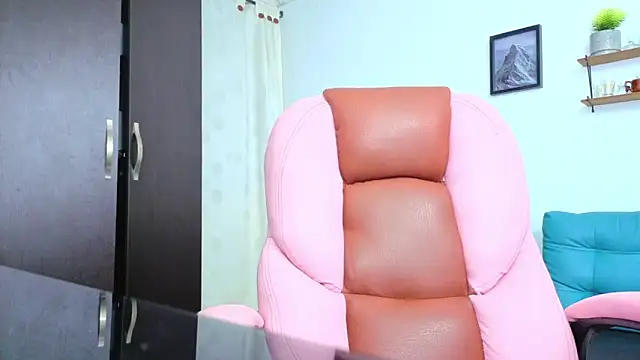 atenea 02 love online show from November 2025 01:42:02 AM