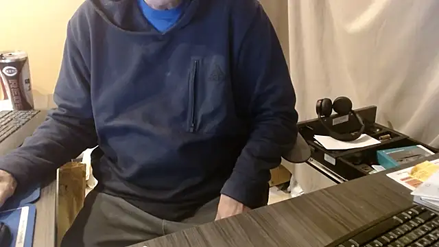 Snapshot of olderandwiser2 chatting on November 2025 04:33:02 AM olderandwiser2 online show from November 2025 04:33:02 AM