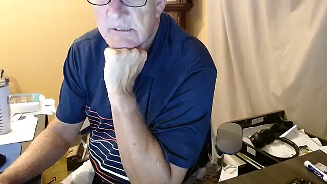 Snapshot of olderandwiser2 chatting on October 2025 03:33:02 AM olderandwiser2 online show from October 2025 03:33:02 AM