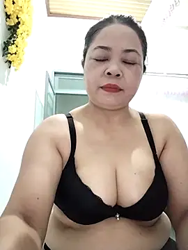 Baby-bigtits2024 online show from September 2025 09:58:01 PM