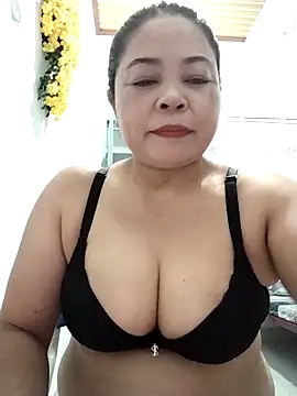Baby-bigtits2024 online show from October 2025 01:35:01 PM