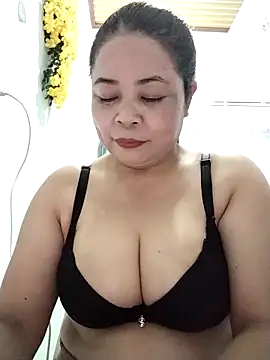 Baby-bigtits2024 online show from September 2025 01:10:02 PM