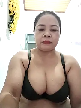 Baby-bigtits2024 online show from September 2025 10:26:01 PM