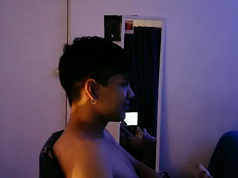 Snapshot of shadowsofgarden chatting on December 2025 08:37:01 PM shadowsofgarden online show from December 2025 08:37:01 PM