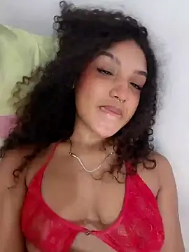 Snapshot of Majo_BigTits chatting on October 2025 01:50:01 AM Majo BigTits online show from October 2025 01:50:01 AM