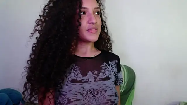 Snapshot of Majo_BigTits chatting on September 2025 08:20:01 PM Majo BigTits online show from September 2025 08:20:01 PM