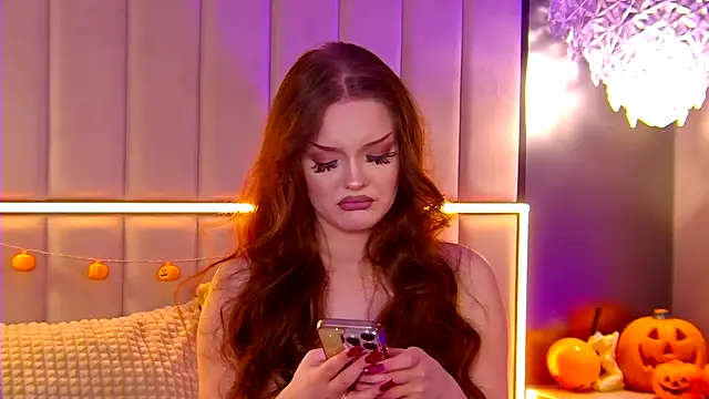 AlexaBright online show from November 2025 06:44:01 PM