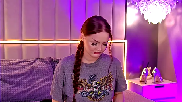 AlexaBright online show from October 2025 06:41:02 PM