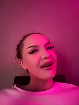 AlexaBright online show from November 2025 06:01:02 PM