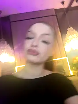 AlexaBright online show from November 2025 07:19:01 PM