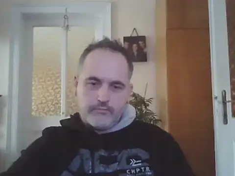 Szolga10 online show from November 2025 11:44:02 AM