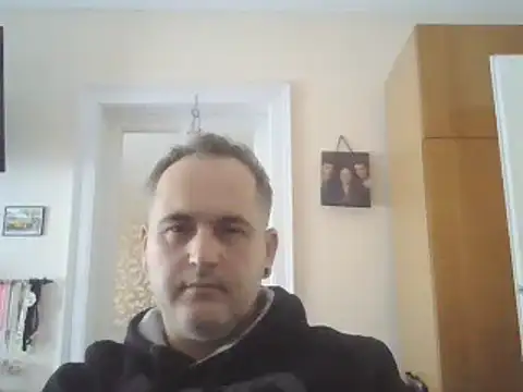 Snapshot of Szolga10 chatting on October 2025 09:41:02 AM Szolga10 online show from October 2025 09:41:02 AM