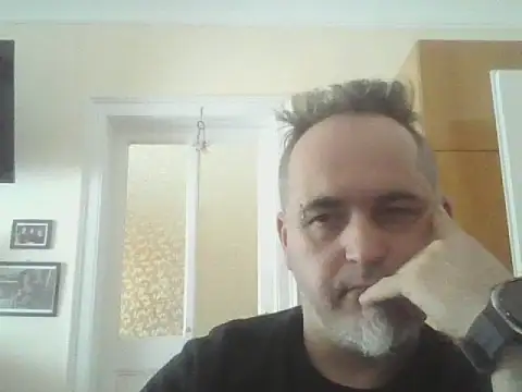 Szolga10 online show from April 2026 02:12:01 PM