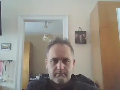 Snapshot of Szolga10 chatting on September 2025 09:59:01 AM Szolga10 online show from September 2025 09:59:01 AM