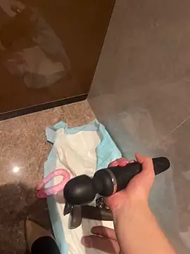 Mia-77 online show from November 2025 09:42:02 AM